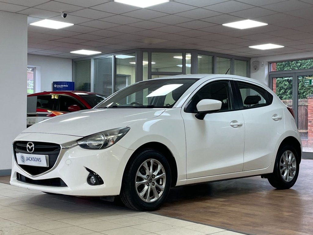 Used Mazda Mazda2 2015 for sale - 76582334: Photo 4