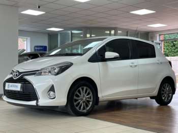Used Toyota Yaris 2015 for sale - 75340892: Photo