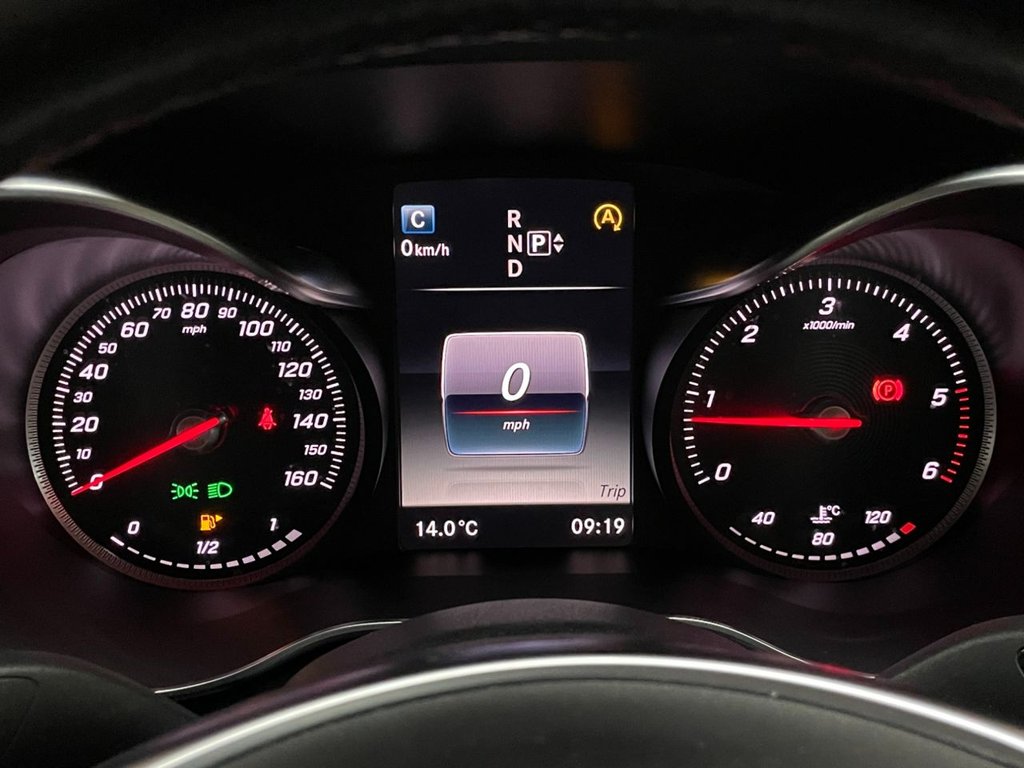 Used Mercedes-Benz C Class 2014 for sale - 76985866: Photo 32