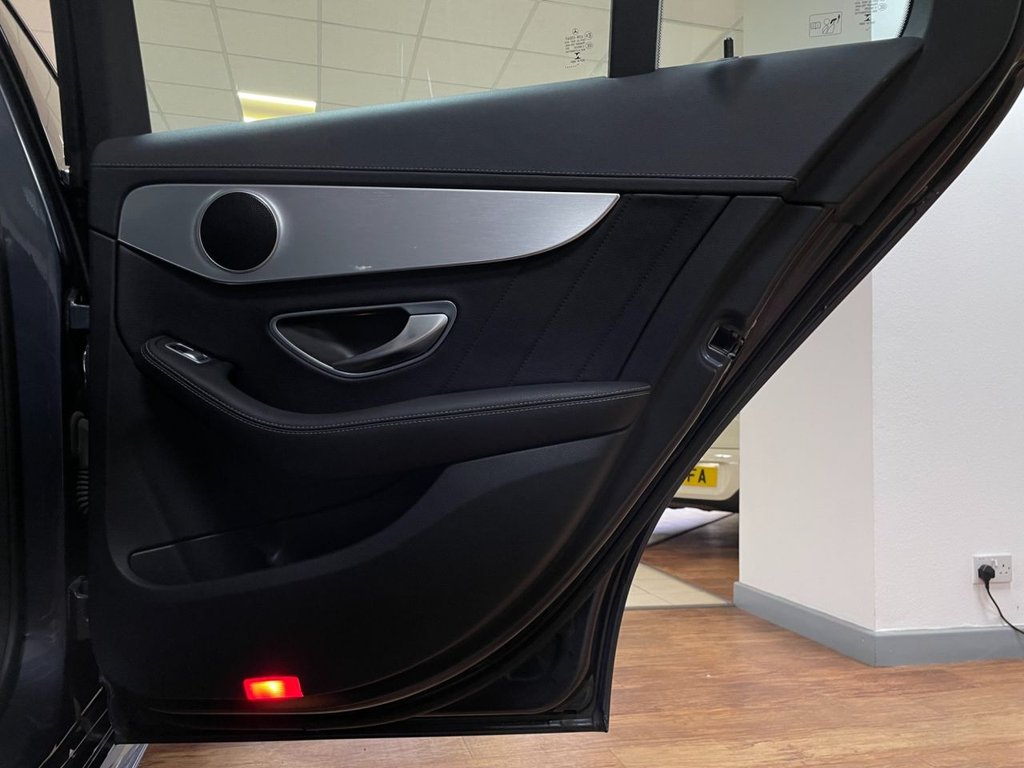 Used Mercedes-Benz C Class 2014 for sale - 76985866: Photo 40