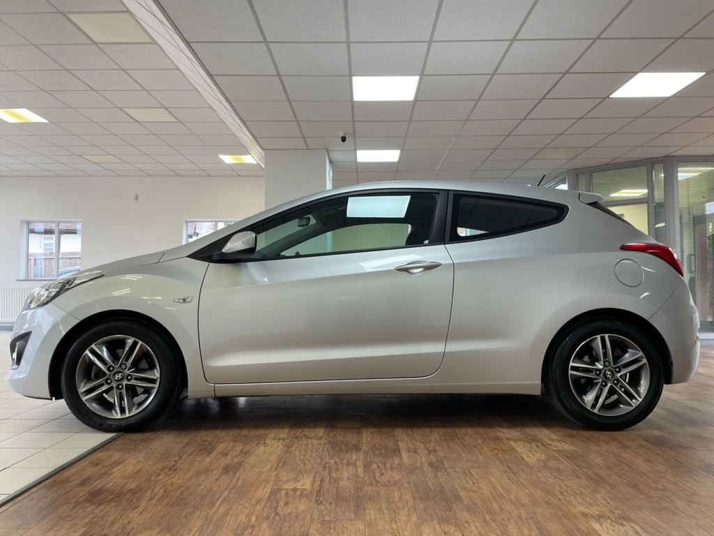 Used Hyundai i30 2013 for sale - 76345999: Photo 8