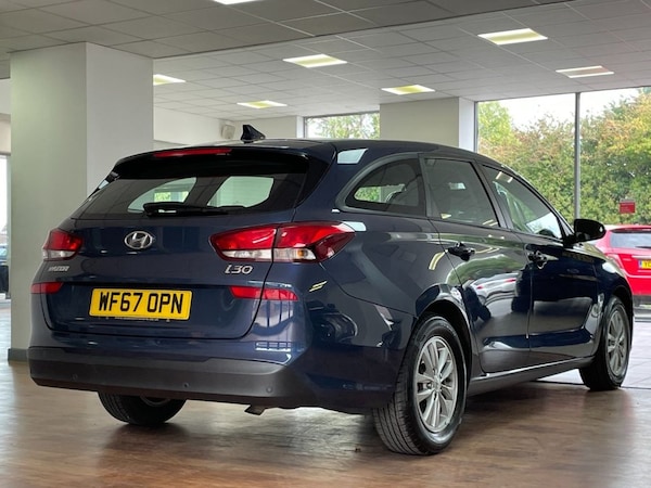 Used Hyundai i30 2017 for sale - 76092548: Photo 11
