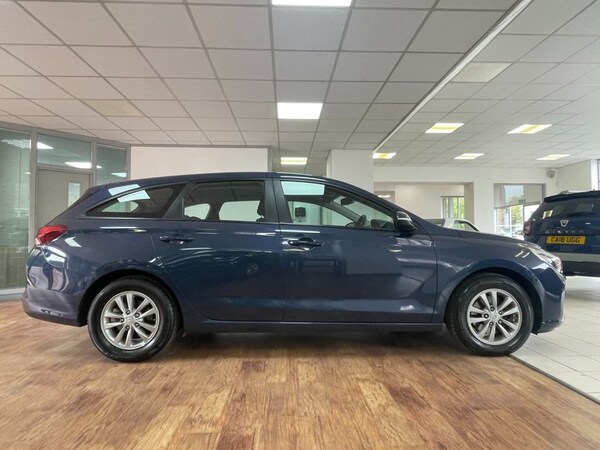 Used Hyundai i30 2017 for sale - 76092548: Photo 12