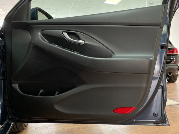Used Hyundai i30 2017 for sale - 76092548: Photo 33