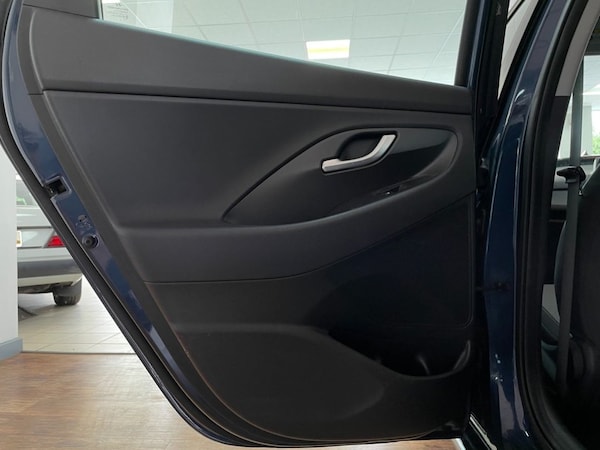 Used Hyundai i30 2017 for sale - 76092548: Photo 35