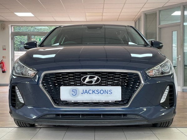 Used Hyundai i30 2017 for sale - 76092548: Photo 5