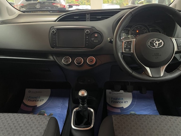 Used Toyota Yaris 2014 for sale - 76279362: Photo 19