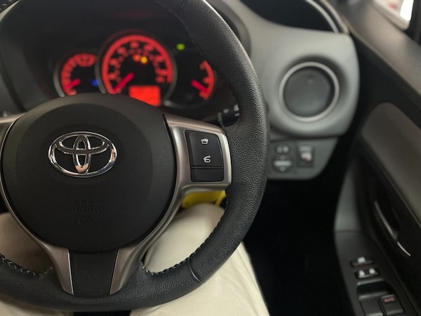 Used Toyota Yaris 2014 for sale - 76279362: Photo 28