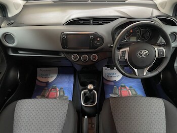 Used Toyota Yaris 2014 for sale - 76279362: Photo 2
