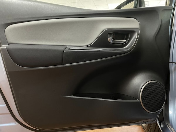 Used Toyota Yaris 2014 for sale - 76279362: Photo 39