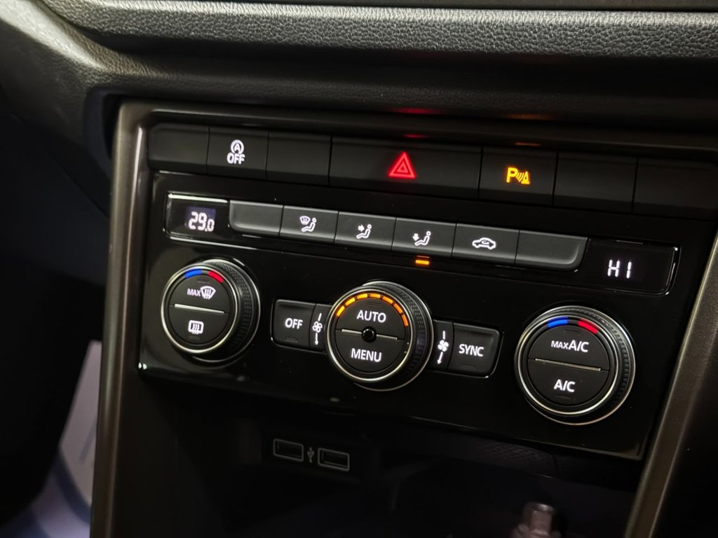 Used Volkswagen T-Roc 2019 for sale - 76927602: Photo 24