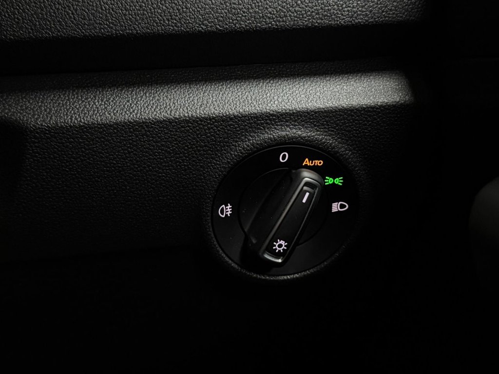 Used Volkswagen T-Roc 2019 for sale - 76927602: Photo 30