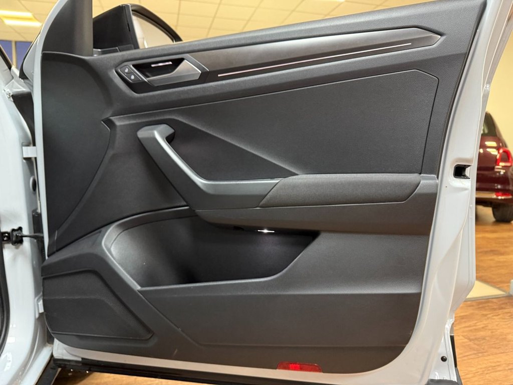 Used Volkswagen T-Roc 2019 for sale - 76927602: Photo 38