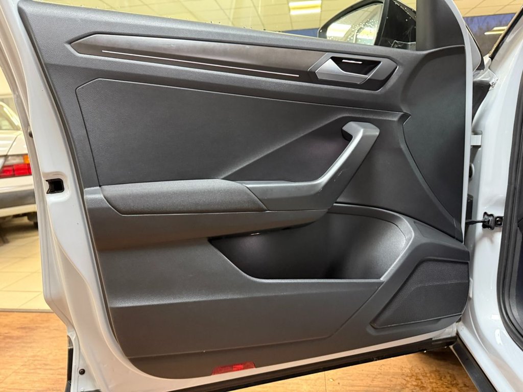 Used Volkswagen T-Roc 2019 for sale - 76927602: Photo 41