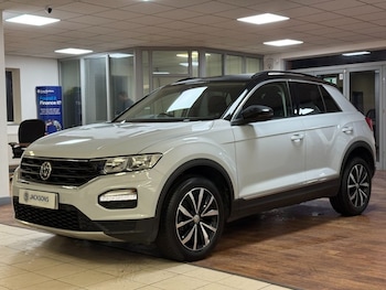 Used Volkswagen T-Roc 2019 for sale - 76927602: Photo