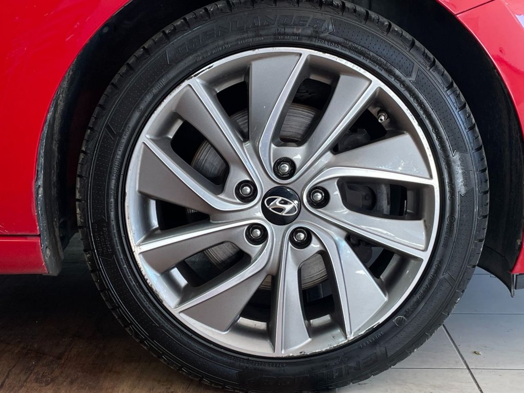 Used Hyundai i30 2018 for sale - 76028940: Photo 35