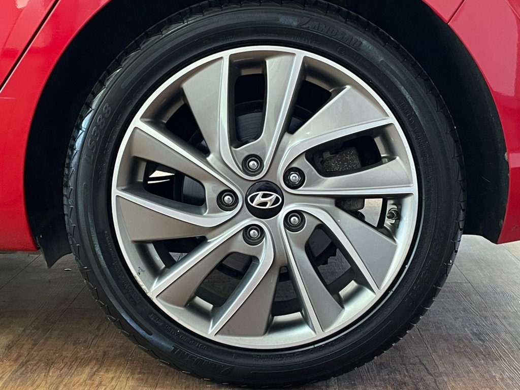 Used Hyundai i30 2018 for sale - 76028940: Photo 37