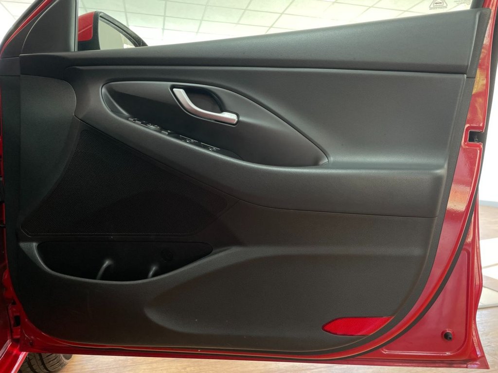 Used Hyundai i30 2018 for sale - 76028940: Photo 40