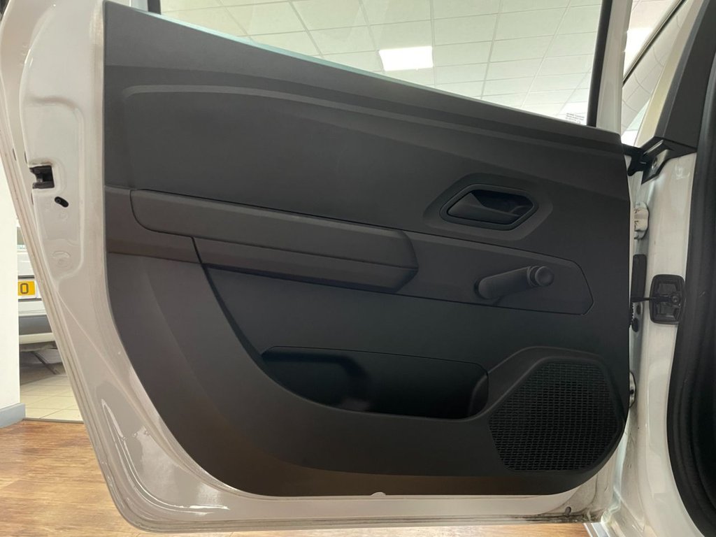 Used Dacia Jogger 2022 for sale - 76496062: Photo 37