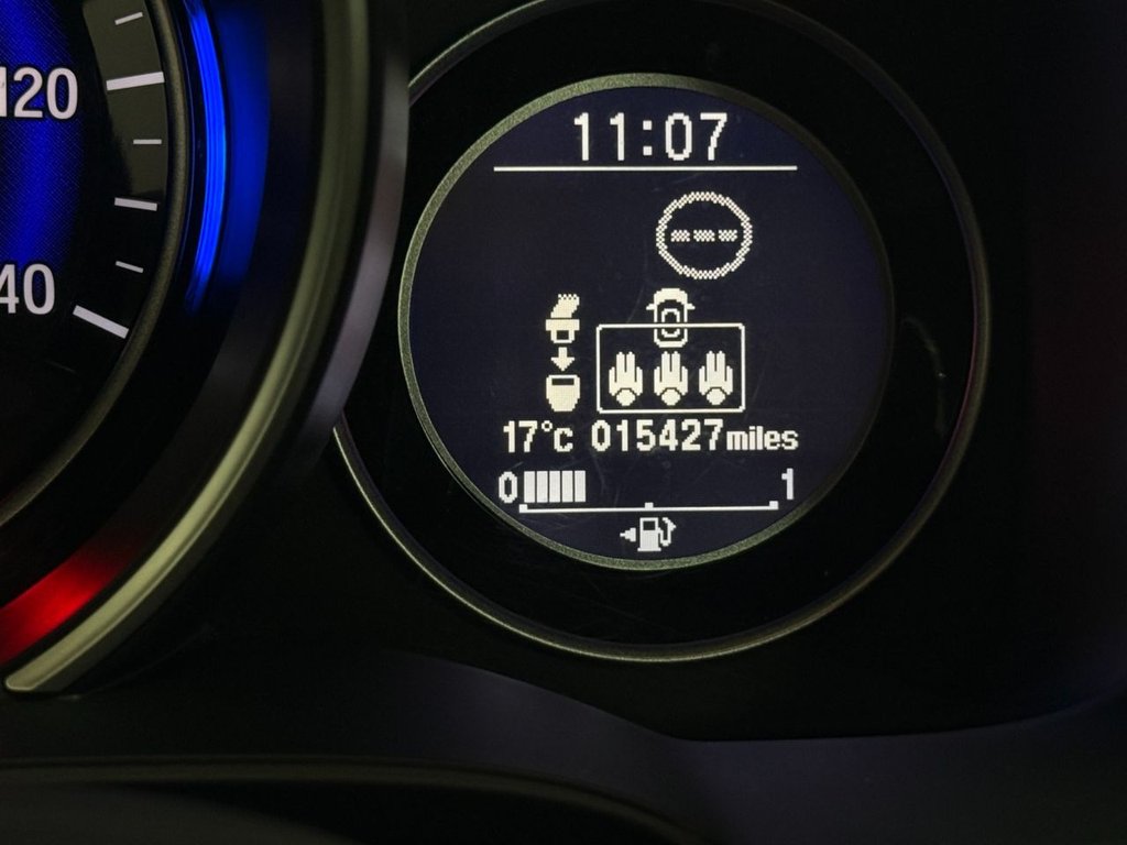 Used Honda Jazz 2017 for sale - 77205424: Photo 32