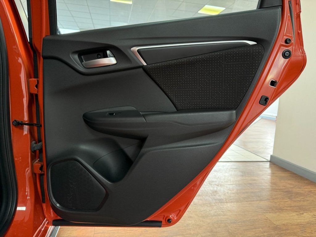 Used Honda Jazz 2017 for sale - 77205424: Photo 40