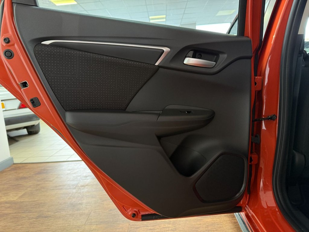 Used Honda Jazz 2017 for sale - 77205424: Photo 41