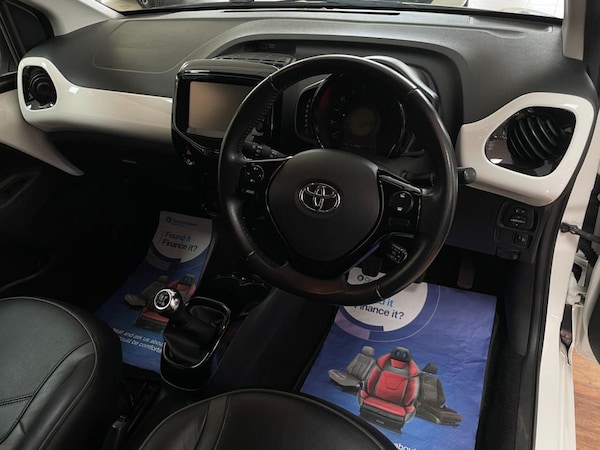 Used Toyota AYGO 2017 for sale - 76132184: Photo 15