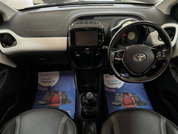 Used Toyota AYGO 2017 for sale - 76132184: Photo 2