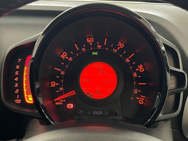 Used Toyota AYGO 2017 for sale - 76132184: Photo 30