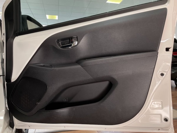 Used Toyota AYGO 2017 for sale - 76132184: Photo 37