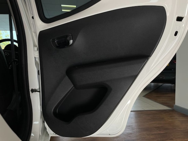 Used Toyota AYGO 2017 for sale - 76132184: Photo 38