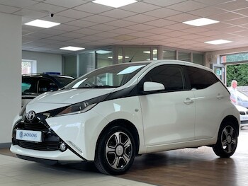 Used Toyota AYGO 2017 for sale - 76132184: Photo