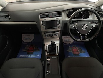 Used Volkswagen Golf 2016 for sale - 75521747: Photo
