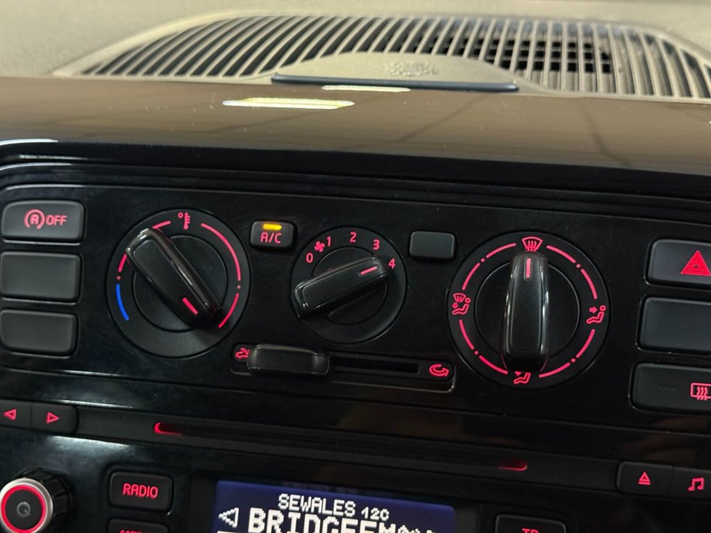 Used Volkswagen up! 2015 for sale - 77042537: Photo 19