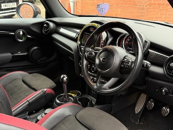 Used MINI Hatch 2018 for sale - 77042604: Photo