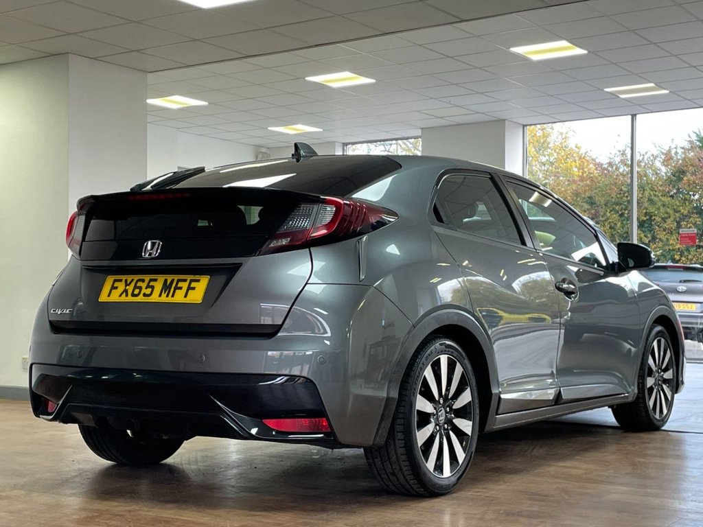 Used Honda Civic 2015 for sale - 76496852: Photo 12