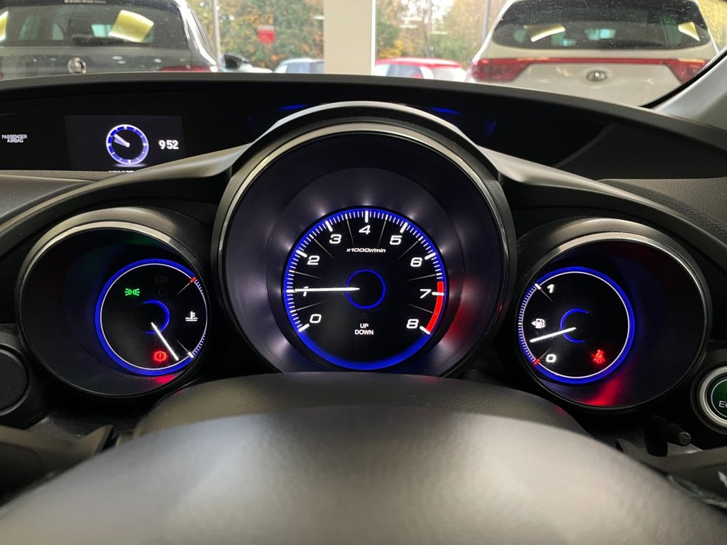 Used Honda Civic 2015 for sale - 76496852: Photo 32