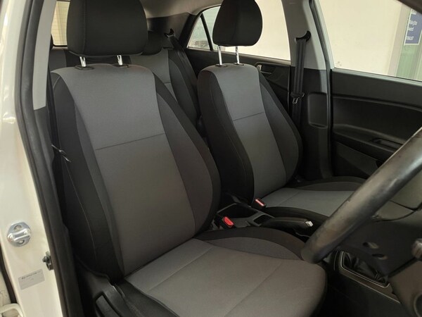 Used Hyundai i20 2018 for sale - 76132327: Photo 17