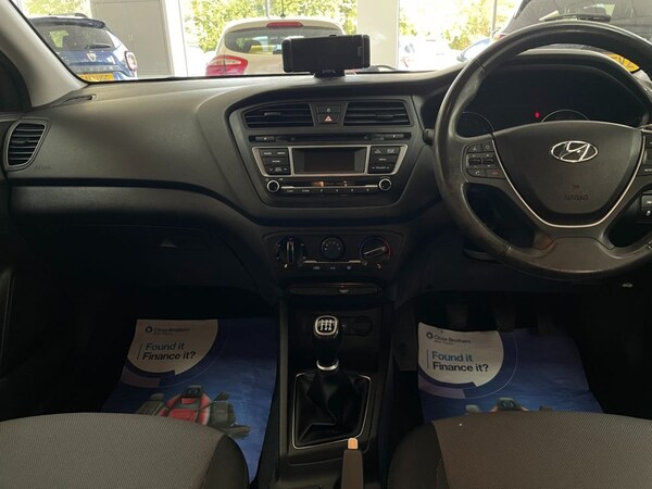 Used Hyundai i20 2018 for sale - 76132327: Photo 19