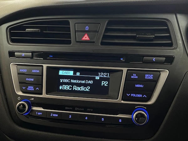 Used Hyundai i20 2018 for sale - 76132327: Photo 22
