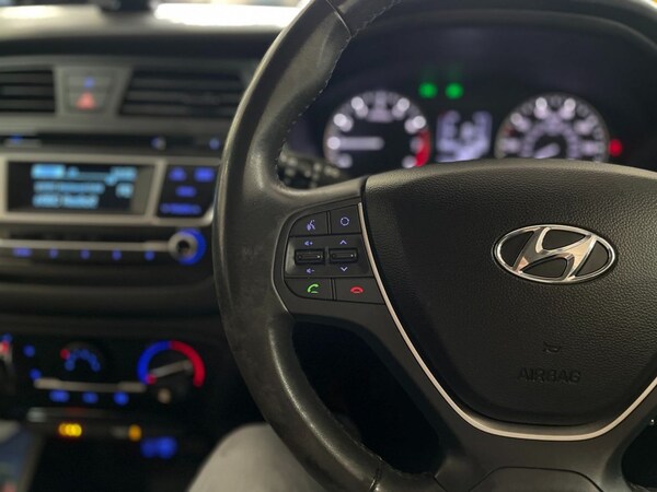 Used Hyundai i20 2018 for sale - 76132327: Photo 26