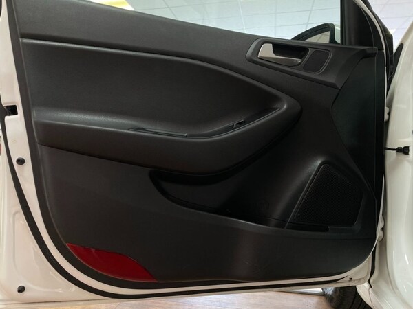 Used Hyundai i20 2018 for sale - 76132327: Photo 39