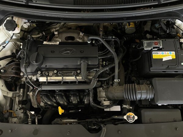 Used Hyundai i20 2018 for sale - 76132327: Photo 40