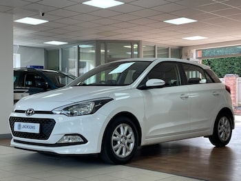 Used Hyundai i20 2018 for sale - 76132327: Photo 4