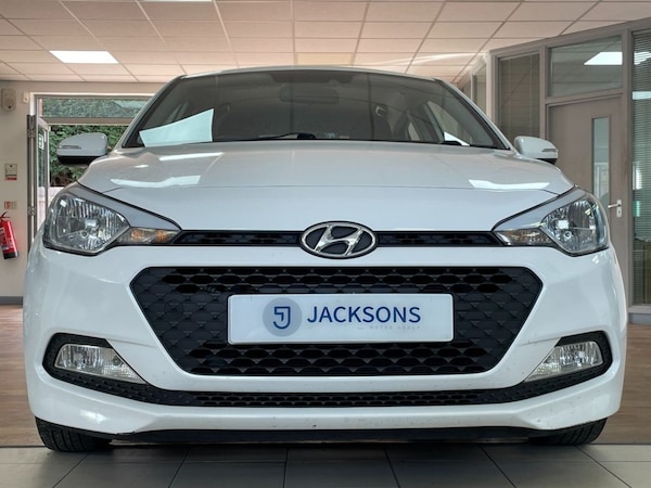 Used Hyundai i20 2018 for sale - 76132327: Photo 5