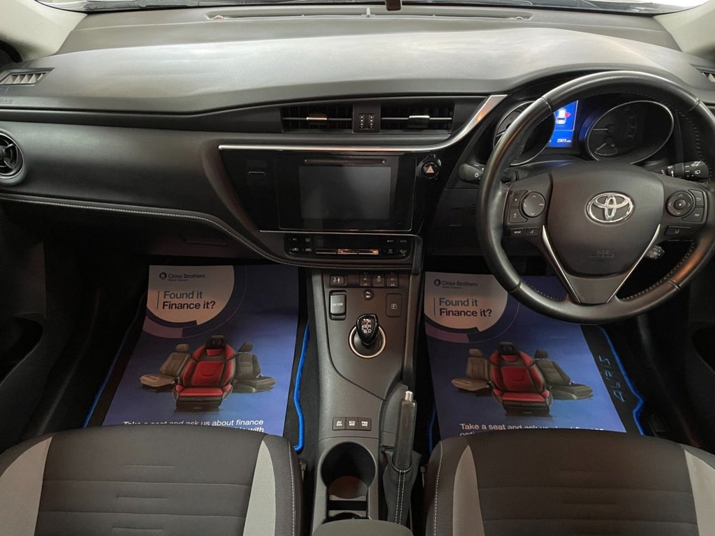 Used Toyota Auris 2017 for sale - 76934573: Photo 2