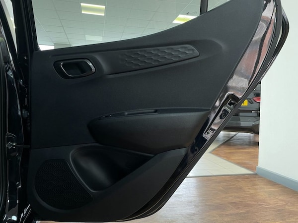 Used Hyundai i10 2021 for sale - 76162790: Photo 39
