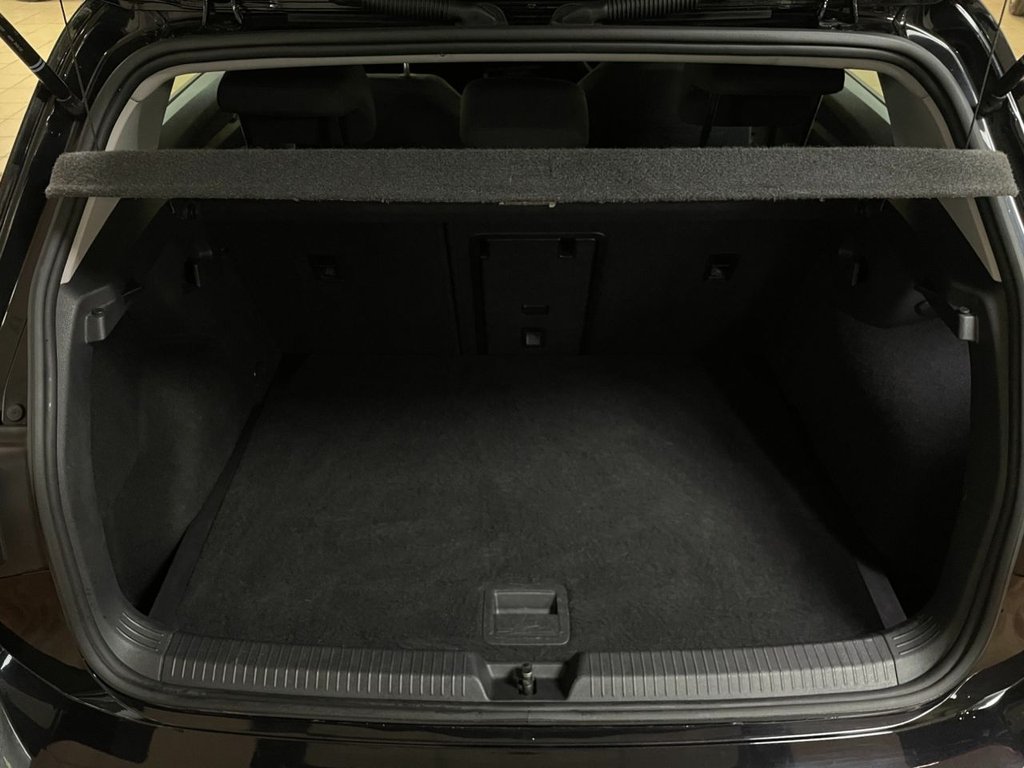 Used Volkswagen Golf 2023 for sale - 76724377: Photo 46