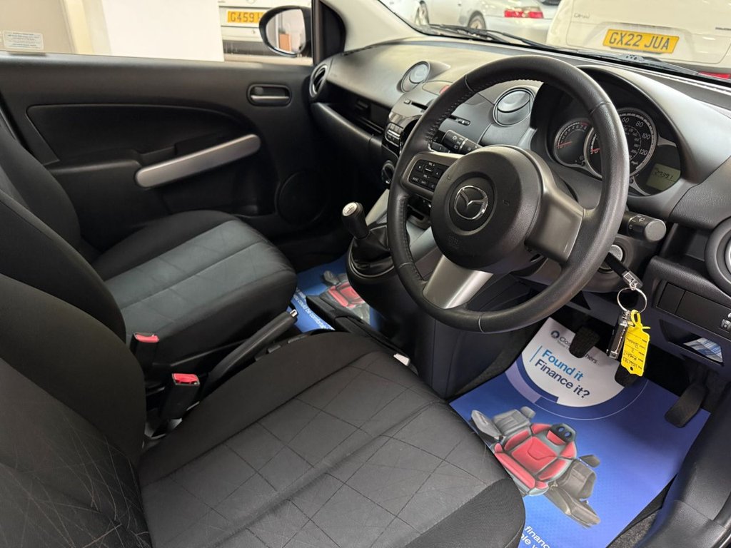 Used Mazda Mazda2 2011 for sale - 76927622: Photo 15