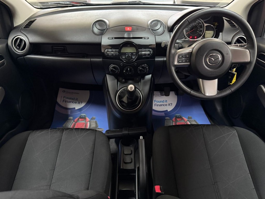 Used Mazda Mazda2 2011 for sale - 76927622: Photo 2